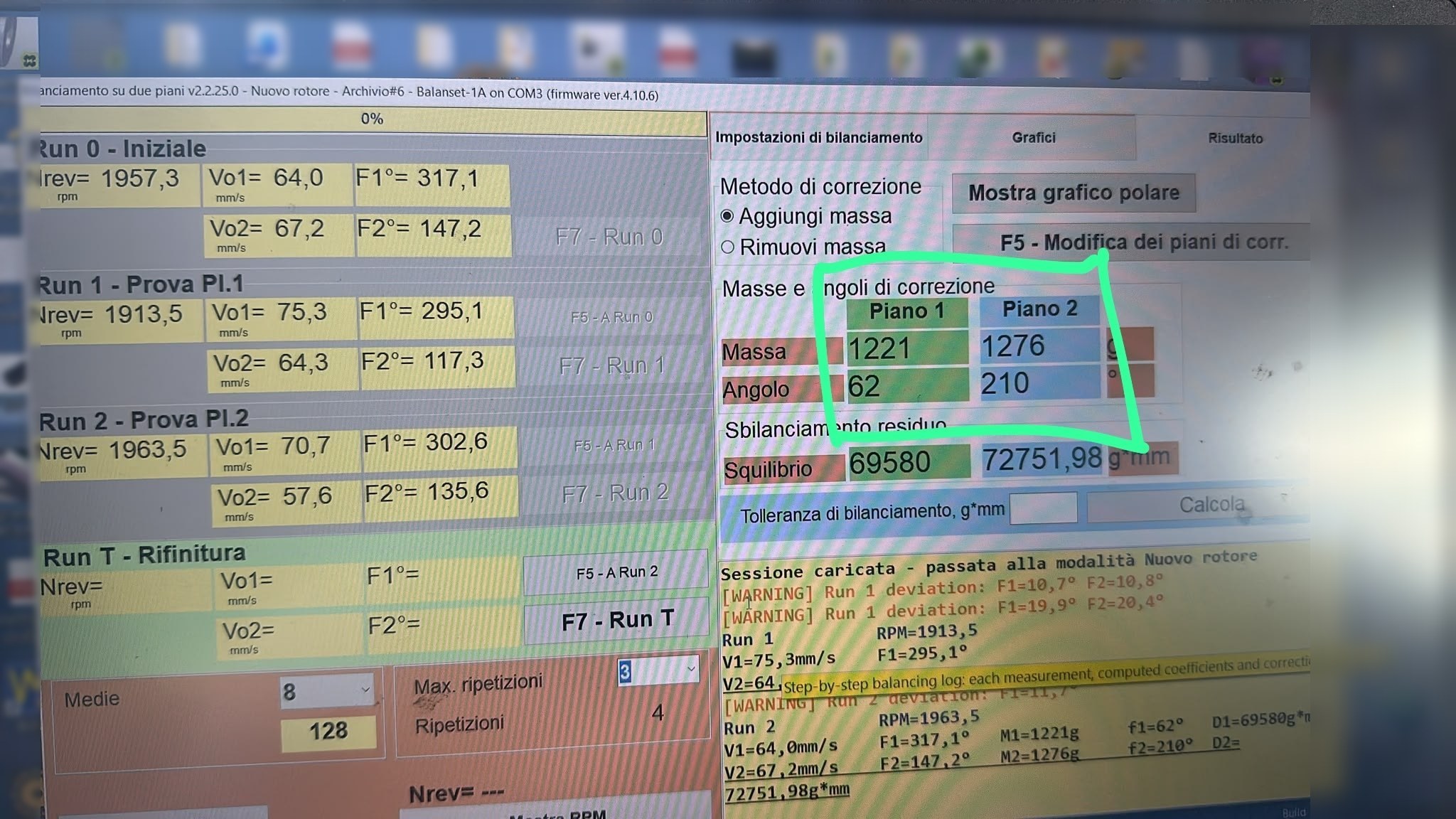 Software Balanset mostrando as massas e ângulos de correção calculados para dois planos